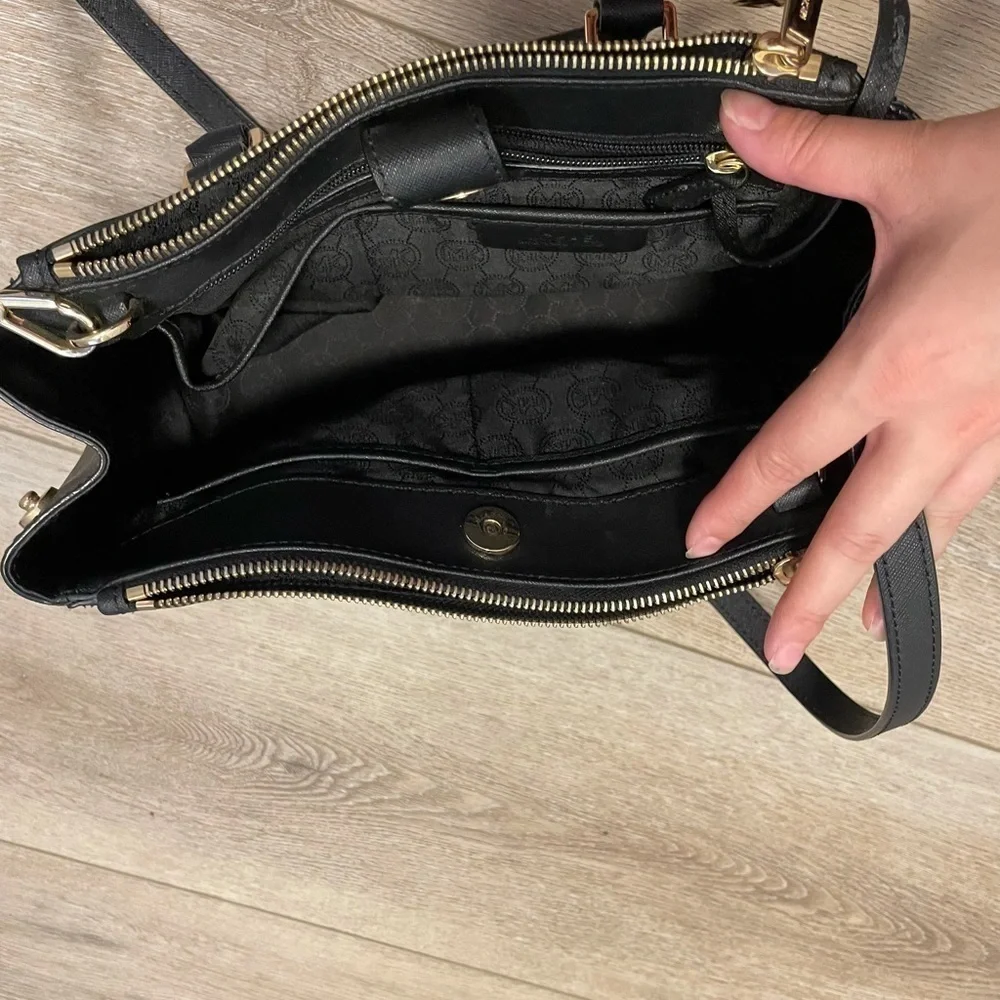 Michael Kors Sutton Satchel